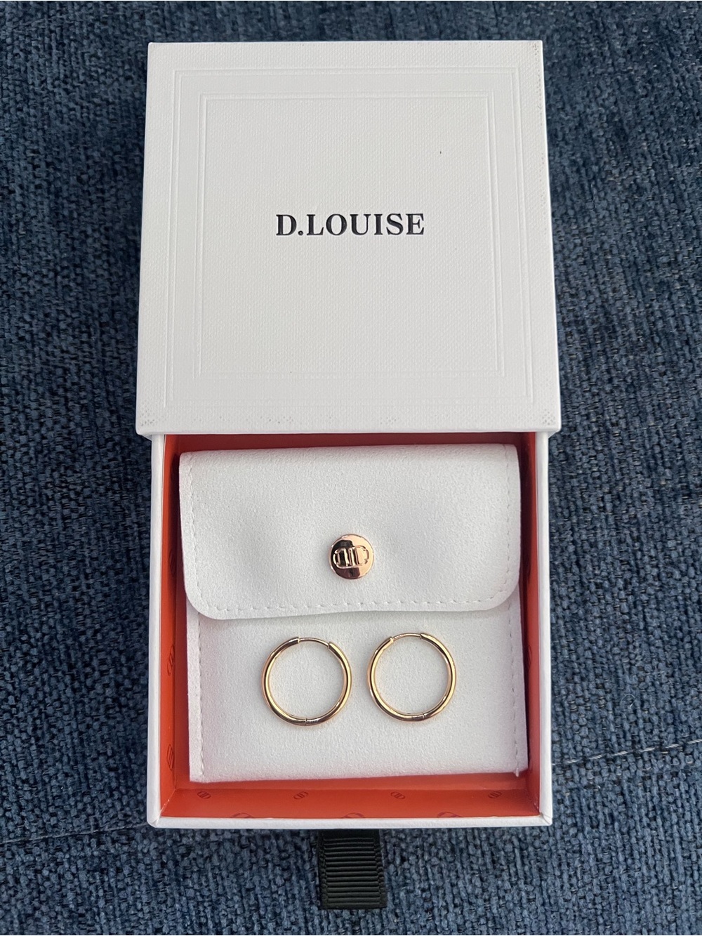 New Waterproof D.Louise Gold Essential Earrings Small With Box & Carrying Pouch